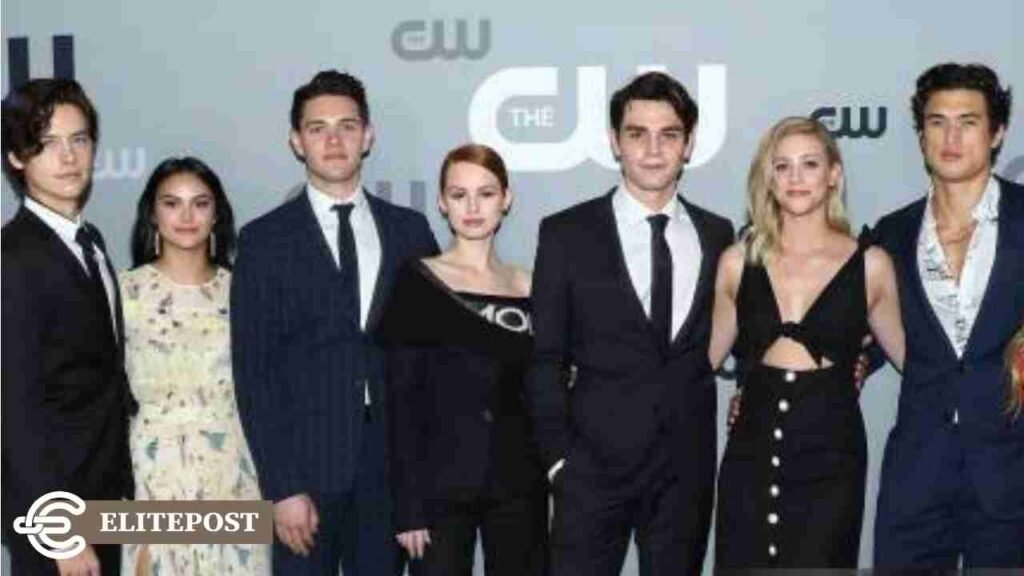 Cole Sprouse and Lili Reinhart